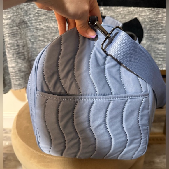 Sincerely Jules weekender Duffle Bag -Cosmetic bag included - Picture 6 of 10